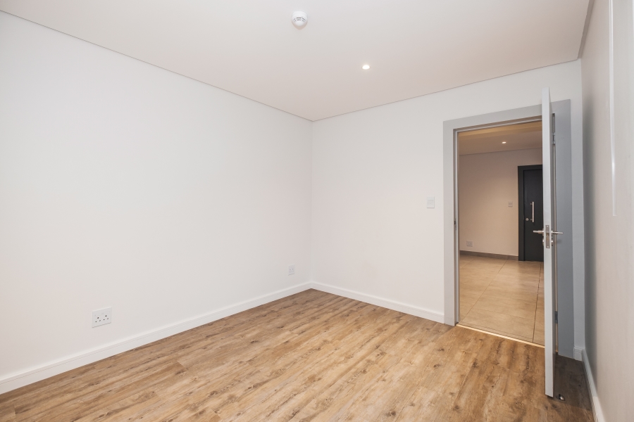 1 Bedroom Property for Sale in Sea Point Western Cape